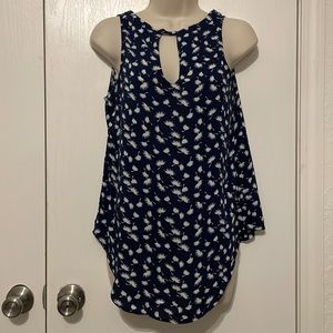 Old Navy floral Navy keyhole tank